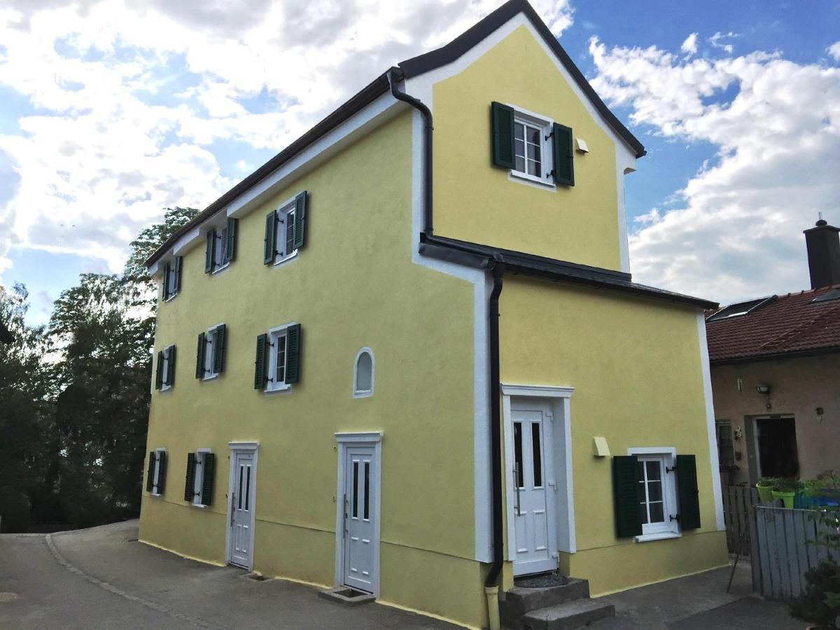 Haus Am Eck - Gaestehaus Und Appartements Altötting エクステリア 写真